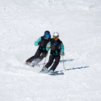 Skilehrer beim Carven